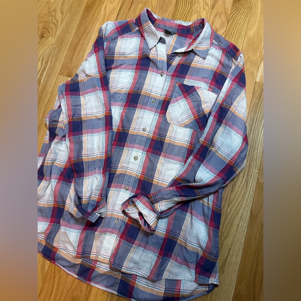 Eddie Bauer Women’s Thin Plaid Flannel Button Up XL